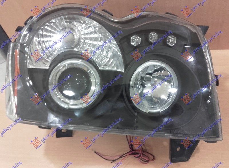 Far set eagle eyes crni