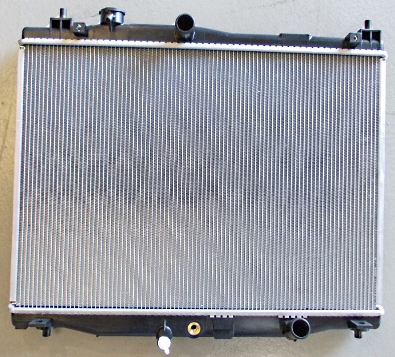Hladnjak motora 1.3–1.5 benzin ručni (560X400X16) (KOYO)
