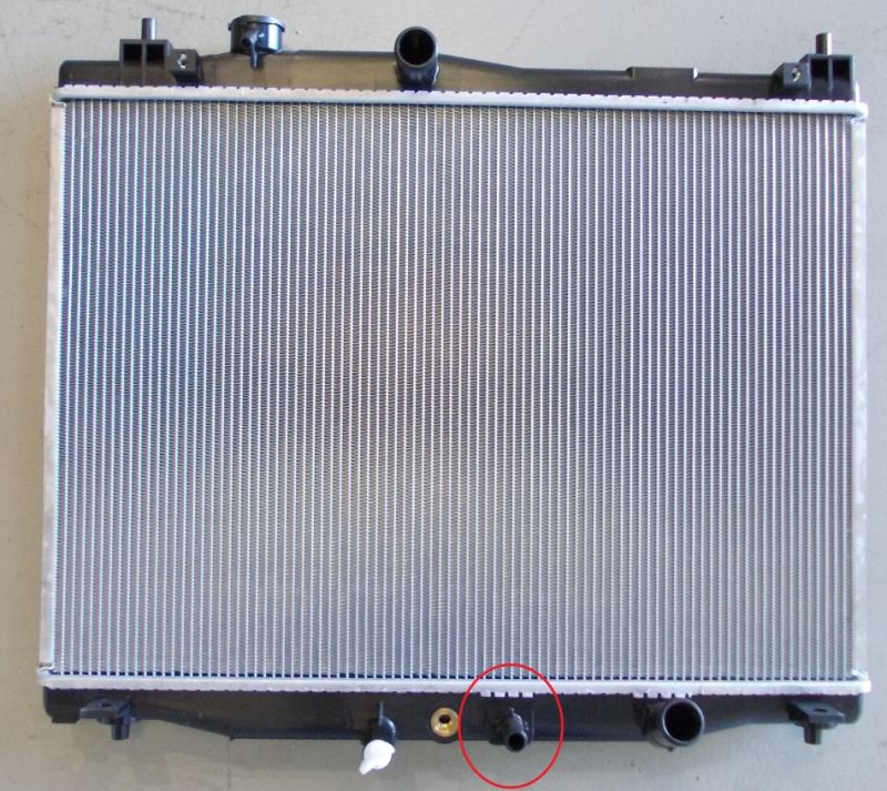Hladnjak motora 1.3 automatik benzin (560X400X16) (KOYO)