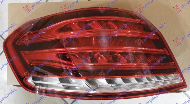 Štop svjetlo vanjska strana full LED (CRNI NOSAČ) (E)
