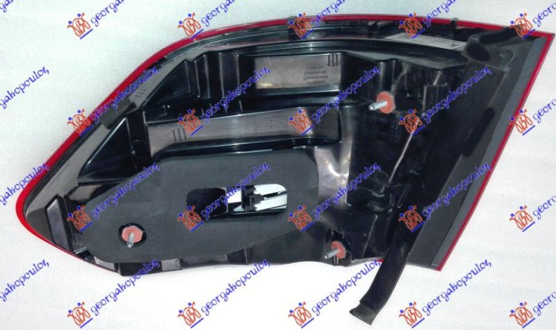 Štop svjetlo vanjska strana karavan full LED (CRNI NOSAČ) (E)